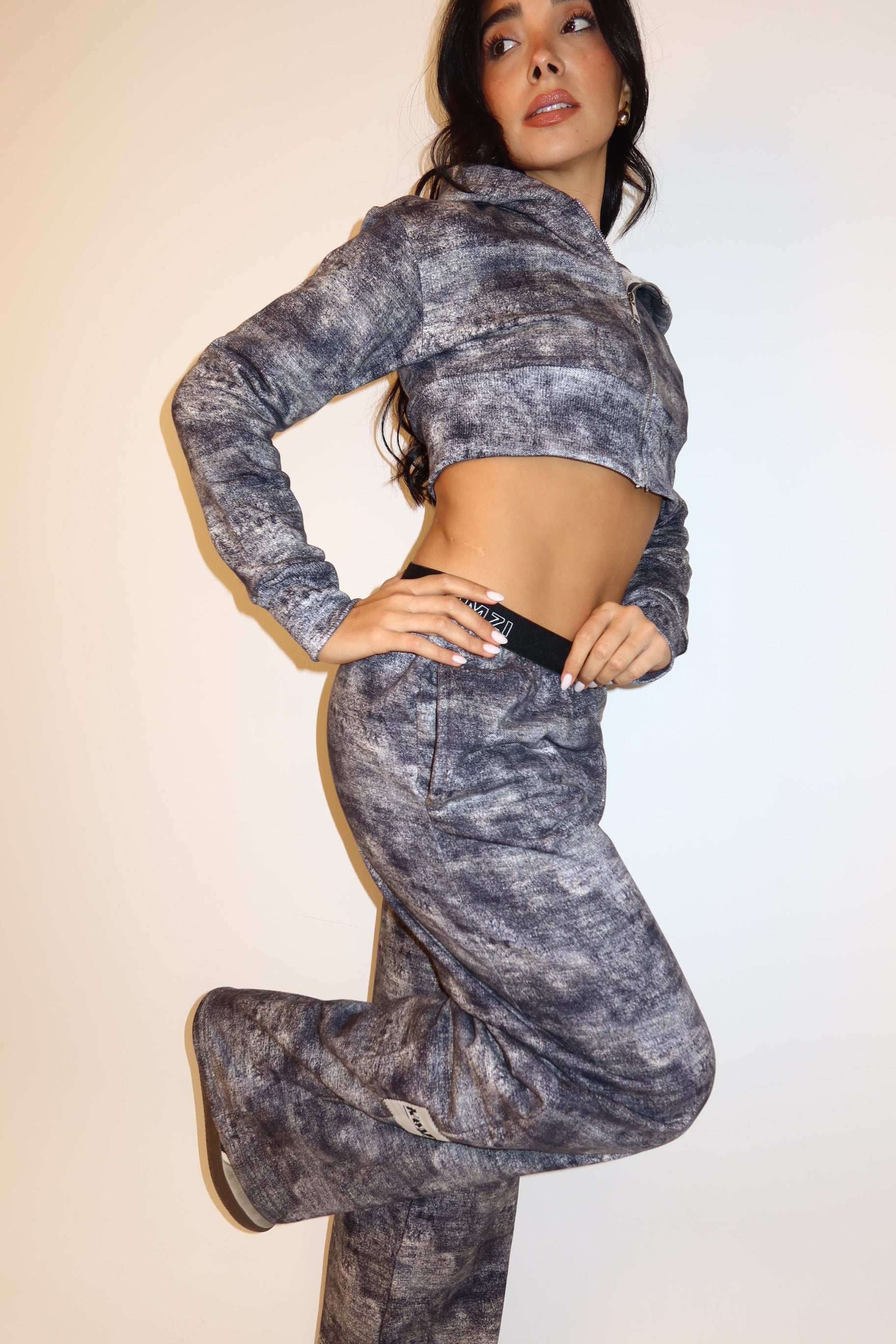 kamzi Ash Wash In Black Wide Leg