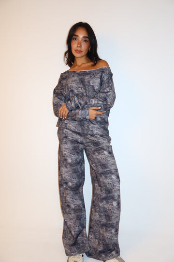 kamzi Ash Wash In Black Wide Leg